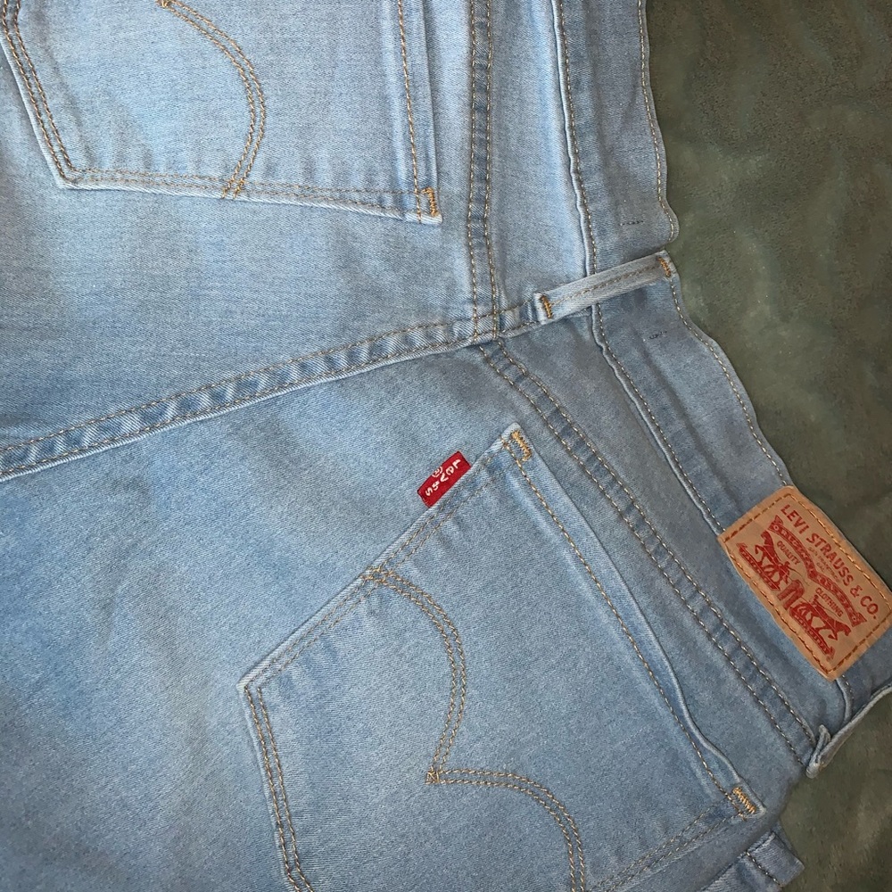 Super Skinny Levi’s jeans